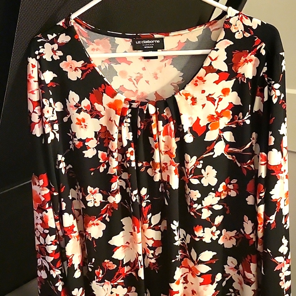 Liz Claiborne top